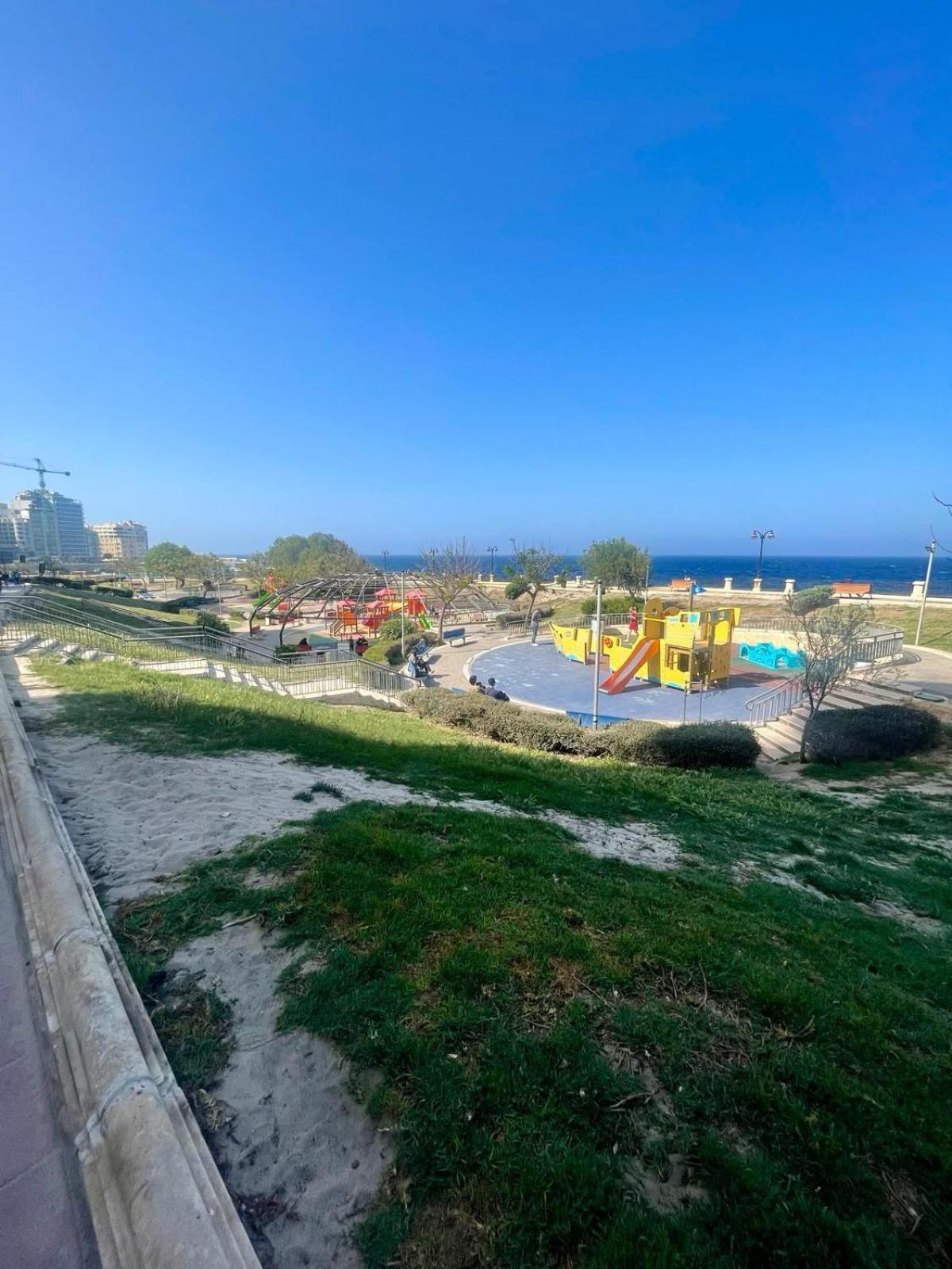 סליאמה Aron Seaviews Apartment מראה חיצוני תמונה