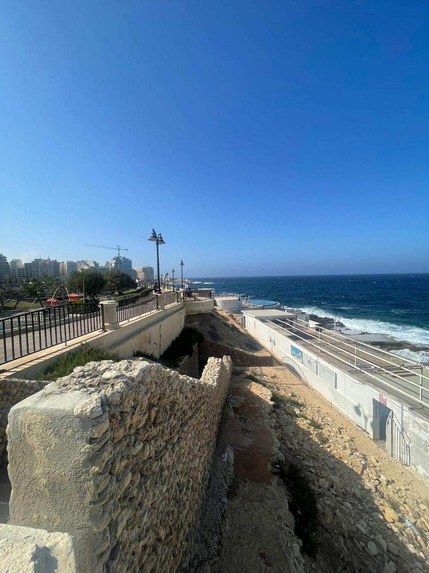 סליאמה Aron Seaviews Apartment מראה חיצוני תמונה